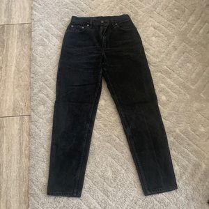 Black Size 8 Levi jeans